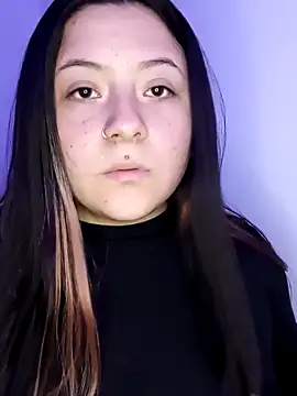 Snapshot of Honey_Alix chatting on 10.04.25 Honey Alix online show from 10.04.25