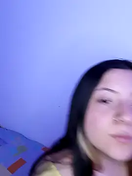 Snapshot of Honey_Alix chatting on 10.04.25 Honey Alix online show from 10.04.25