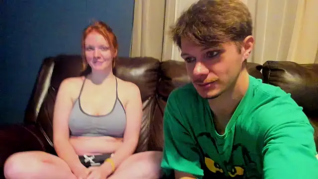Snapshot of LoversUnleashedXO chatting on 10.27.25 LoversUnleashedXO online show from 10.27.25