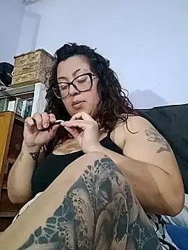 Snapshot of PutaAma420 chatting on 10.04.25 PutaAma420 online show from 10.04.25