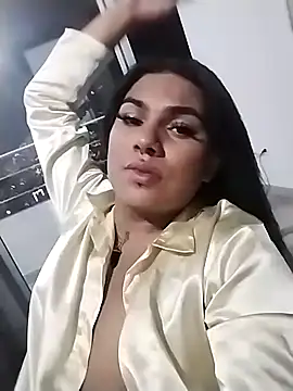 Snapshot of RobertaxGutierrez chatting on 10.07.25 RobertaxGutierrez online show from 10.07.25