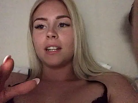 BrokenRomantic online show from 08.08.26