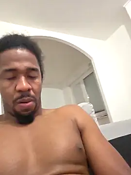 Snapshot of cracha chatting on 10.28.25 cracha online show from 10.28.25