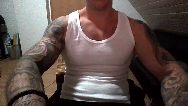 Snapshot of TheGreatWhite33 chatting on 10.24.25 TheGreatWhite33 online show from 10.24.25