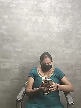 Snapshot of Rasili_bhabhi10 chatting on 10.08.25 Rasili bhabhi10 online show from 10.08.25