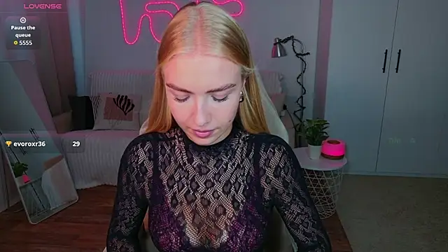 TessaGrays online show from 07.24.26