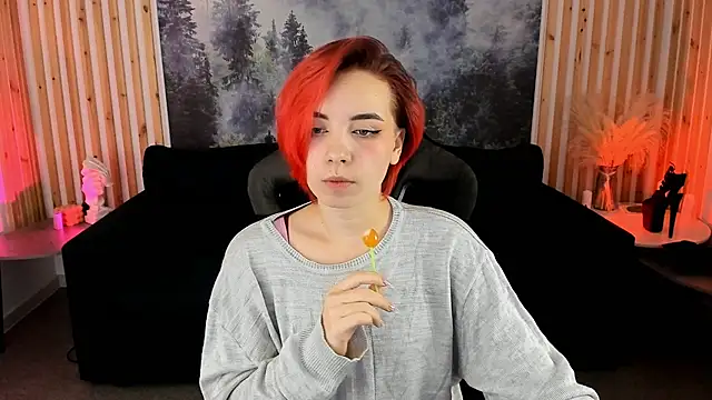 Snapshot of MarcelineChi chatting on 10.23.25 MarcelineChi online show from 10.23.25