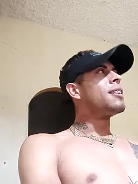 Snapshot of Alixkil chatting on 10.01.25 Alixkil online show from 10.01.25