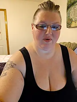 Snapshot of Budd_Bunney chatting on 10.15.25 Budd Bunney online show from 10.15.25
