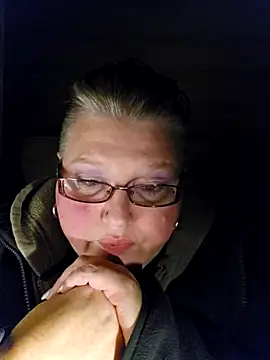 Snapshot of Budd_Bunney chatting on 10.16.25 Budd Bunney online show from 10.16.25