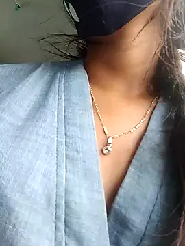 Snapshot of PEEHU-50 chatting on 10.08.25 PEEHU-50 online show from 10.08.25