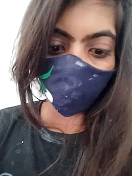 Snapshot of PEEHU-50 chatting on 10.22.25 PEEHU-50 online show from 10.22.25