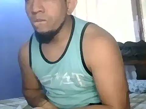 Snapshot of fayola20 chatting on 10.13.25 fayola20 online show from 10.13.25