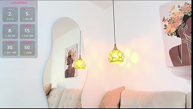 Snapshot of Samara_Smith04 chatting on 10.18.25 Samara Smith04 online show from 10.18.25