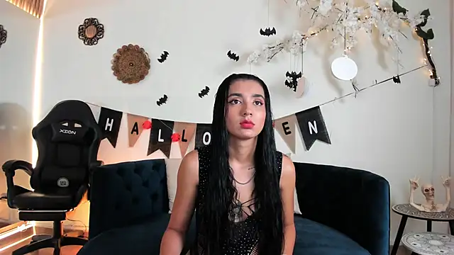 Snapshot of cloe_taylor__ chatting on 10.12.25 cloe taylor   online show from 10.12.25