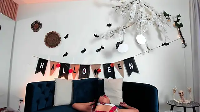 Snapshot of cloe_taylor__ chatting on 10.15.25 cloe taylor   online show from 10.15.25