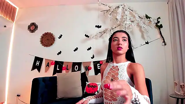 Snapshot of cloe_taylor__ chatting on 10.23.25 cloe taylor   online show from 10.23.25