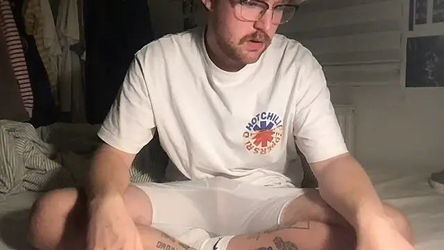 Snapshot of Angus80085 chatting on 11.09.25 Angus80085 online show from 11.09.25