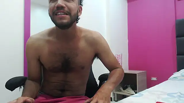 Snapshot of Juan_FelipeX01 chatting on 10.11.25 Juan FelipeX01 online show from 10.11.25