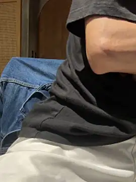 HenryLee1983-cums online show from 06.01.26