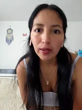 Claris milk online show from 10.18.25