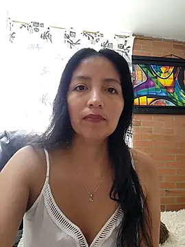 Claris milk online show from 11.03.25