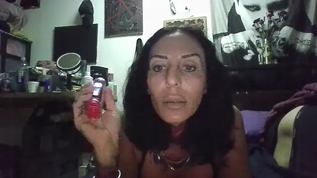 inkdhollow1 online show from 11.04.25