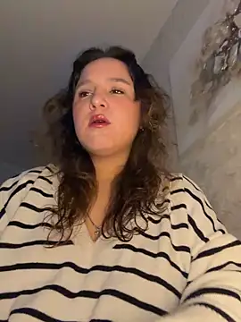 Snapshot of Luisaa_rosee chatting on 10.04.25 Luisaa rosee online show from 10.04.25