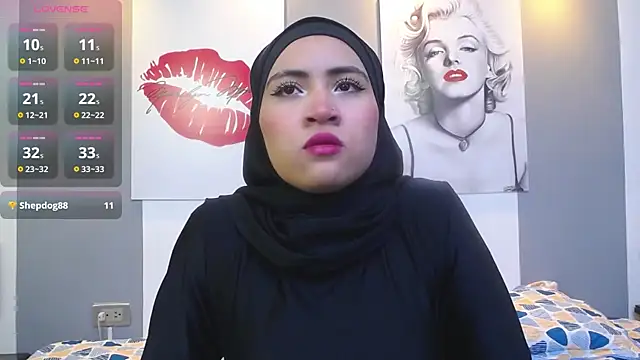 Snapshot of Neesha__ chatting on 10.24.25 Neesha   online show from 10.24.25