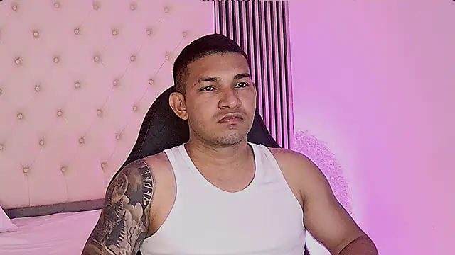 Snapshot of venedic_bull chatting on 10.12.25 venedic bull online show from 10.12.25