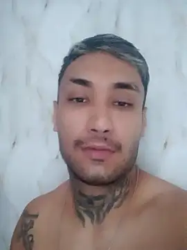 Snapshot of favelaboy10 chatting on 12.22.25 favelaboy10 online show from 12.22.25