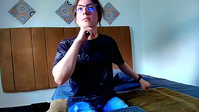 Snapshot of SnowyX_ chatting on 10.15.25 SnowyX  online show from 10.15.25
