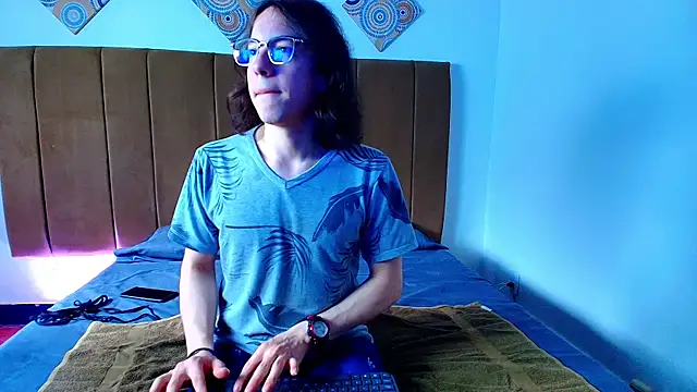 Snapshot of SnowyX_ chatting on 10.20.25 SnowyX  online show from 10.20.25