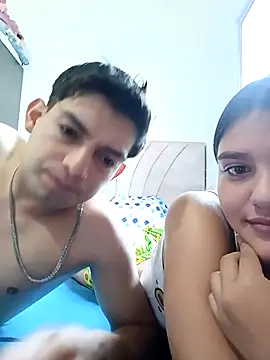 Snapshot of Milenaduley chatting on 10.16.25 Milenaduley online show from 10.16.25