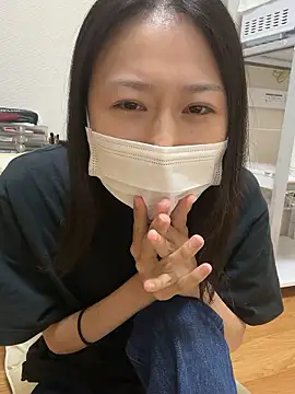 Snapshot of mia2_jp chatting on 10.08.25 mia2 jp online show from 10.08.25