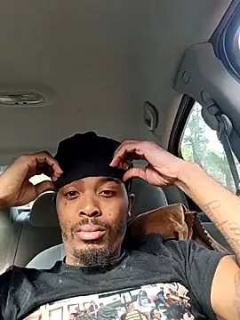 Kadsanova online show from 10.25.25