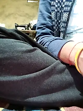 LOVE-VIKA online show from 11.22.25