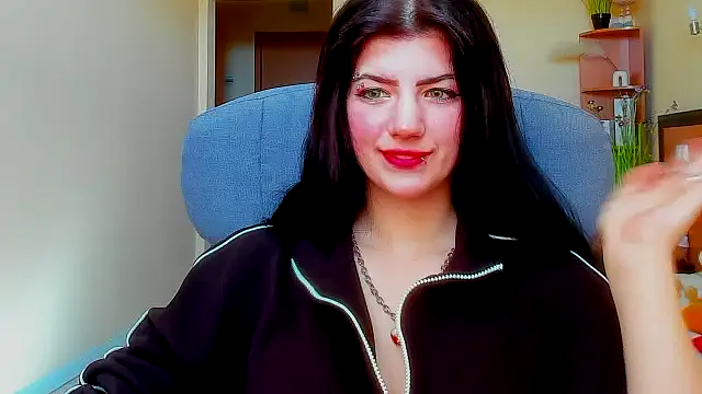 Snapshot of Miamoora chatting on 10.14.25 Miamoora online show from 10.14.25