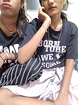 Unique girls90 online show from 10.18.25