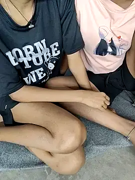 Snapshot of Unique_girls90 chatting on 03.16.26 Unique girls90 online show from 03.16.26