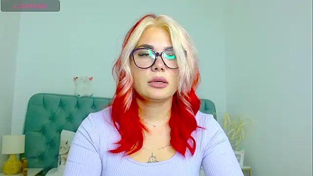 Snapshot of Naughty_kittyy1 chatting on 10.04.25 Naughty kittyy1 online show from 10.04.25