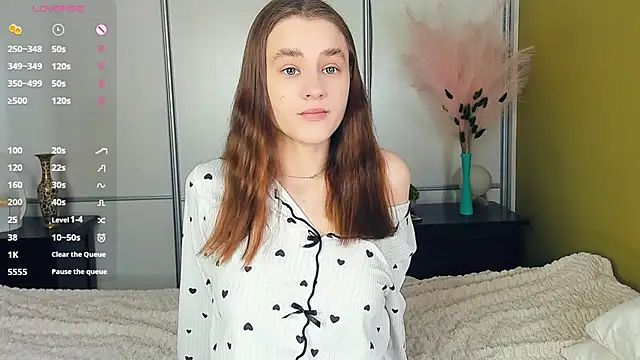 JinnyMcie online show from 04.30.26