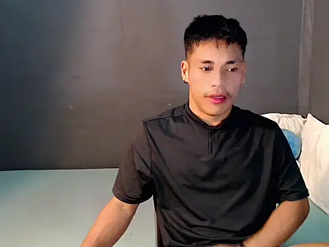 Snapshot of Cute_Lucas chatting on 10.13.25 Cute Lucas online show from 10.13.25