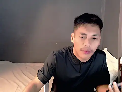 Snapshot of Cute_Lucas chatting on 10.14.25 Cute Lucas online show from 10.14.25