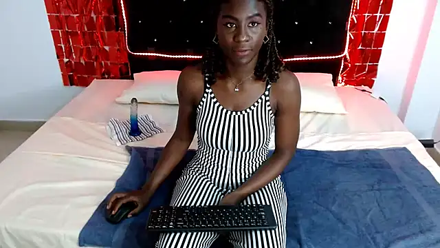 Snapshot of NaomiRosexxx chatting on 10.20.25 NaomiRosexxx online show from 10.20.25