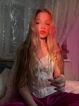  Siennaaa  online show from 02.24.26