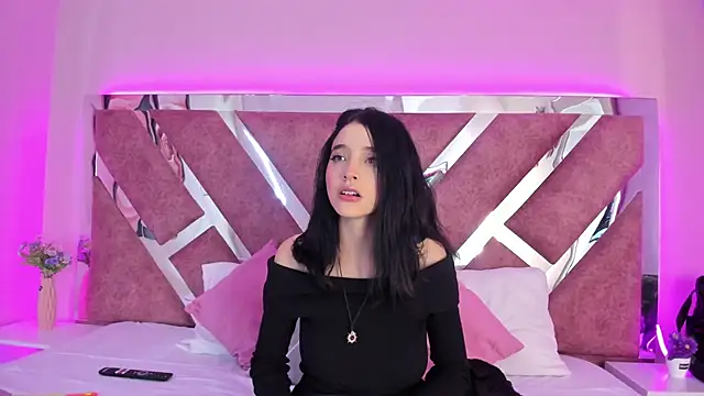 MeganR  online show from 12.20.25