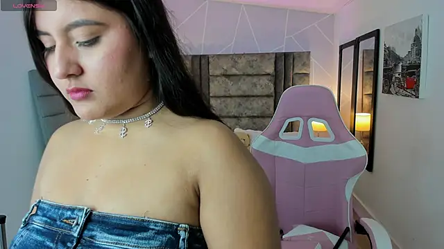 AnnaSwift  online show from 11.29.25