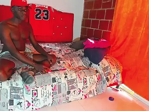 Snapshot of Franyeli5v chatting on 10.04.25 Franyeli5v online show from 10.04.25