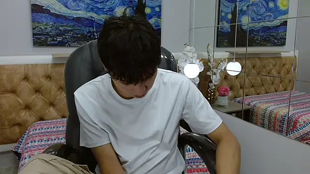 StiwenTwink online show from 12.04.25